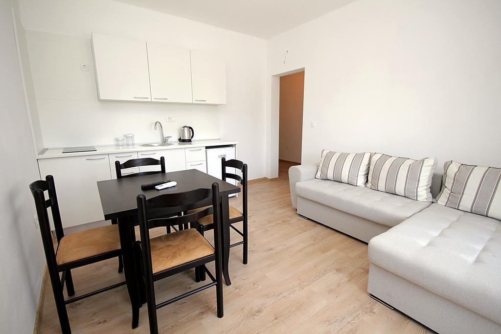 Apartmani Begovic Бар Экстерьер фото